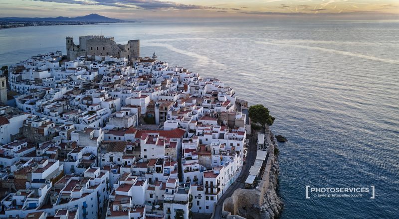 Peñíscola desde un dron al amanecer. Castellón. Comunidad de Valencia. España. © Javier Prieto Gallego.