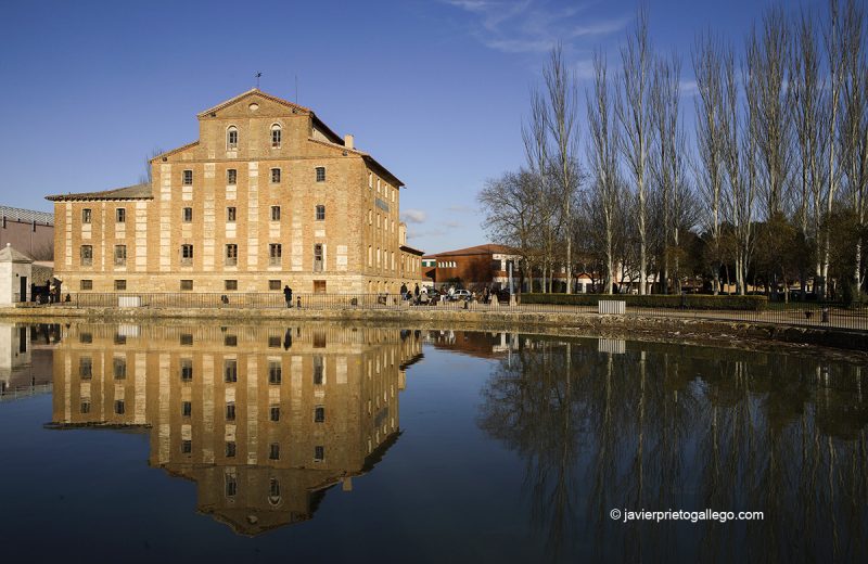 Fábrica de San Antonio. Dársena de Medina de Riosceo. Canal de Castilla. Ramal de Campos. Valladolid. Castilla y León. España.