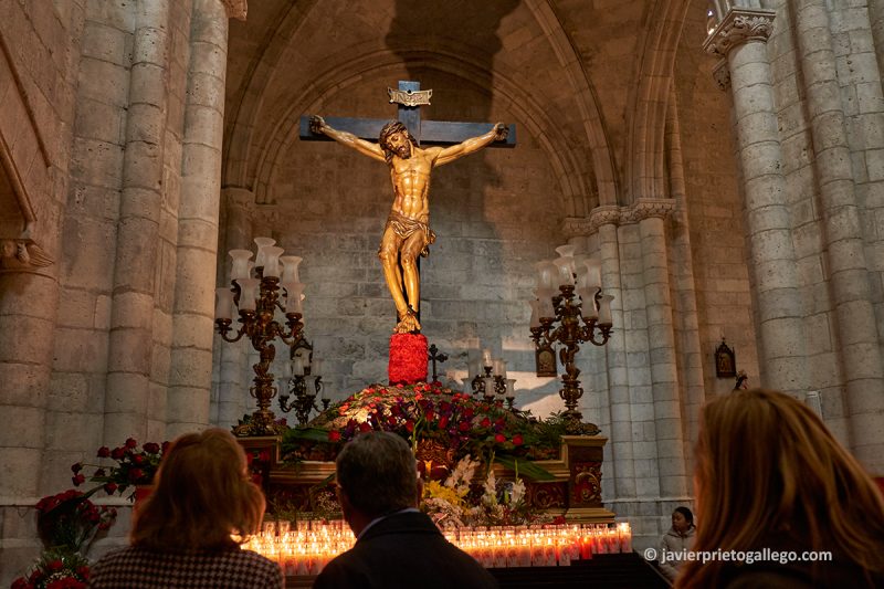 Santísimo Cristo de la Preciosa Sangre. Iglesia de La Antigua. Jueves Santo. Valladolid. Castilla y León. España. © Javier Prieto Gallego