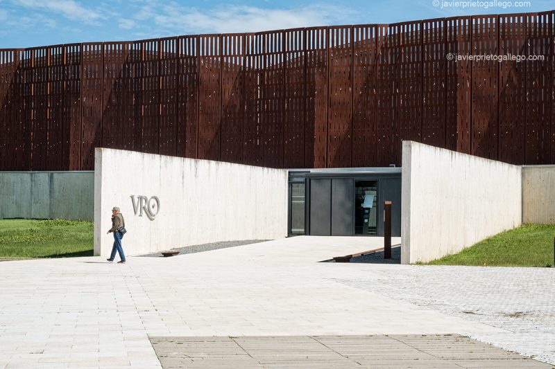 Edificio realizado por los arquitectos Paredes-Pedrosa. Villa romana de La Olmeda. Palencia. Castilla y León. España © Javier Prieto Gallego;