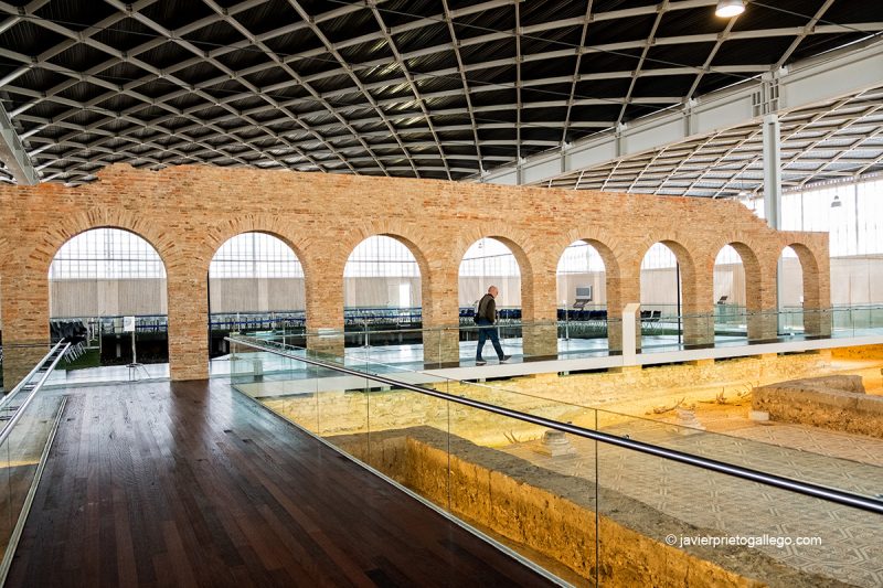 Arcos del patio central de la Villa romana de La Olmeda. Palencia. Castilla y León. España © Javier Prieto Gallego;