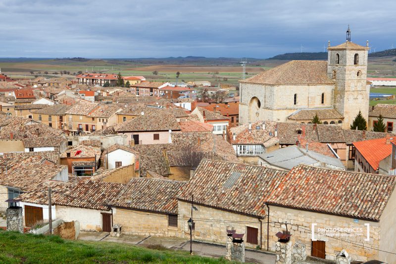 La localidad de Astudillo desde lo alto del castillo de la Mota. Palencia. Castilla y León. España, © Javier Prieto Gallego;