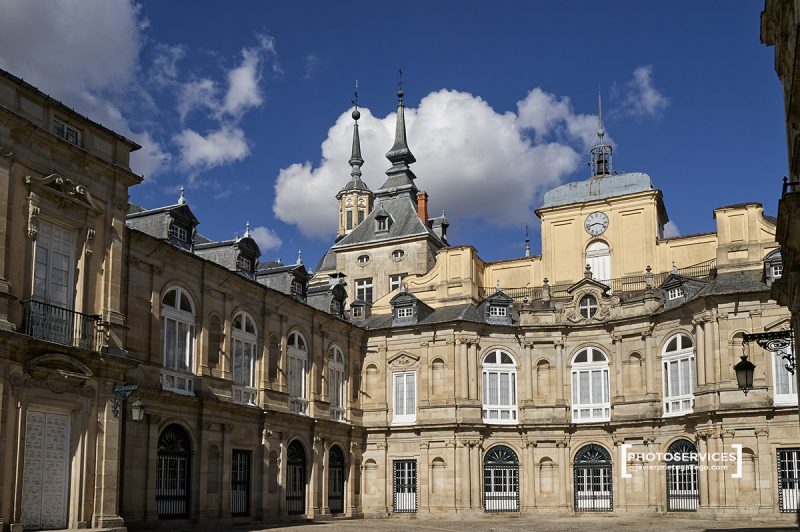 Patio de la Herradura. Palacio Real de La Granja de San Ildefonso. Segovia. España. © Javier Prieto Gallego;